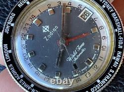 1960's ZODIAC WORLD TIME Gray Matte Dial Automatic Bakelite Bezel GMT 752 934