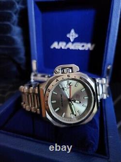 Aragon MillIpede Max GMT Automatic Watch Gray SunRay Dial 42mm 300 Meter A544GRY