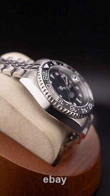 Bruce Wayne GMT 40mm Custom Sub Date Mod Watch Micro adjustment bracelet