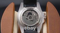Bruce Wayne GMT 40mm Custom Sub Date Mod Watch Micro adjustment bracelet