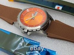 Clamshell Dual double two twin 2 time zone dial Orange Android watch Aragon GMT