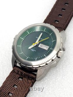 Clamshell FlipTop Dual two time zone dial Android Aragon GMT Quartz Day Date