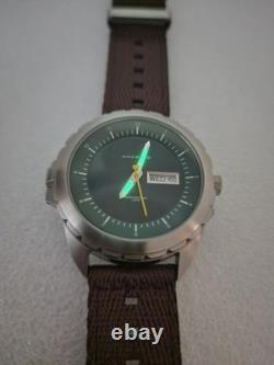 Clamshell FlipTop Dual two time zone dial Android Aragon GMT Quartz Day Date