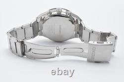 MINT SEIKO V195-0AE0 World Time Solar Men's Watch Black Dial 44mm From JAPAN