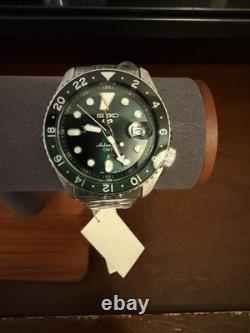 New Seiko 5 Sports SKX Sports GMT Green Dial Stainless Steel Watch SSK035