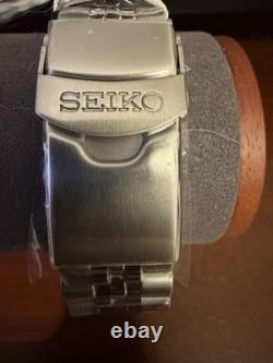 New Seiko 5 Sports SKX Sports GMT Green Dial Stainless Steel Watch SSK035
