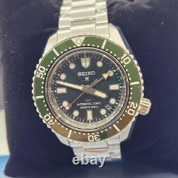 New Seiko Prospex SPB381J1 GMT Diver 200m Automatic 6R54 Green Dial And Bezel New Seiko Prospex SPB381J1 GMT Diver 200m Automatic 6R54 Green Dial And Bezel