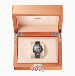 Omega Seamaster World Time GMT Auto Grey Dial Men's Watch 220.92.43.22.99.001