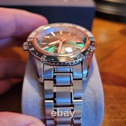 Seestern S456 GMT Automatic Burst Green Dial with Dual Color Sapphire Bezel