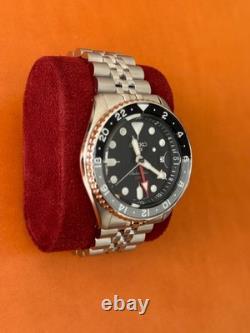 Seiko 5 Men's Sports Automatic GMT Black Silver Bezel SSK001