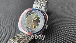 Sicura 23 Jewels Globetrotter GMT Superwaterresistant manual wind