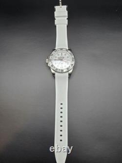 The World Traveller GMT Analog Watch Men's