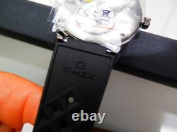 Timex Men's Watch Q GMT TW2V38200 Quartz Black Dial Synthetic Rubber Strap NEW
