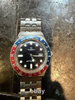 Unisex Wristwatch TIMEX Q DIVER GMT TW2V38000 Stainless Steel Black SWISS MADE