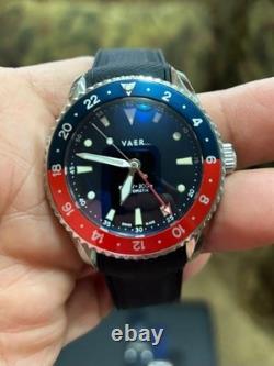 Vaer G7 Meridian Swiss GMT 39mm $1199 msrp 4 straps plus Vaer oyster & jubilee