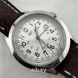 Victorinox SWISS ARMY Men INFANTRY DUAL TIME 4 HANDER GMTCream DlBrown Leather
