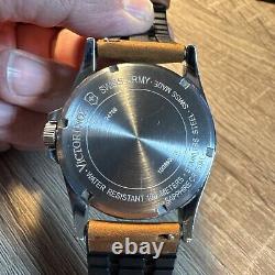 Victorinox SWISS ARMY Men Quartz GMT, 4 HANDER Brown Leather Strap. RARE