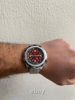 Vintage 1970s Men's Aldor GMT World Time 17 Jewels Date Red Dial 42mm Watch
