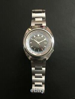 Vintage Seiko World Time GMT 6117-6400 Rare Linen Dial Excellent Condition