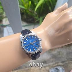 Vintage swiss 100 men's automatic watch day/date GMT Blue dial 1970s